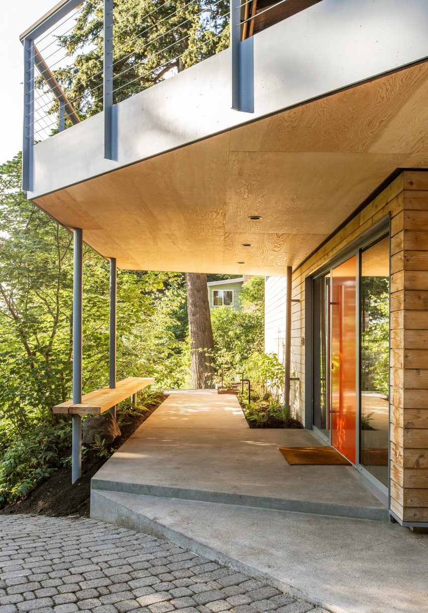 Entrance to Me-Kwa-Mooks Net-Zero house by SHED