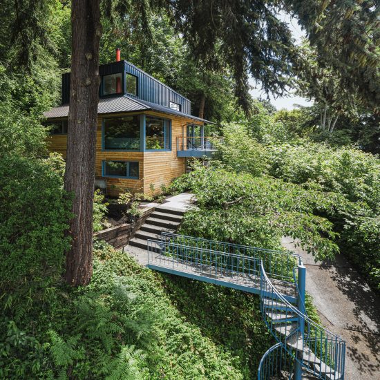 Inside Me-Kwa-Mooks Net-Zero house by SHED