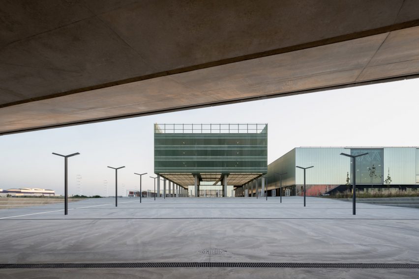MEETT exhibition centre in Toulouse, France, by OMA