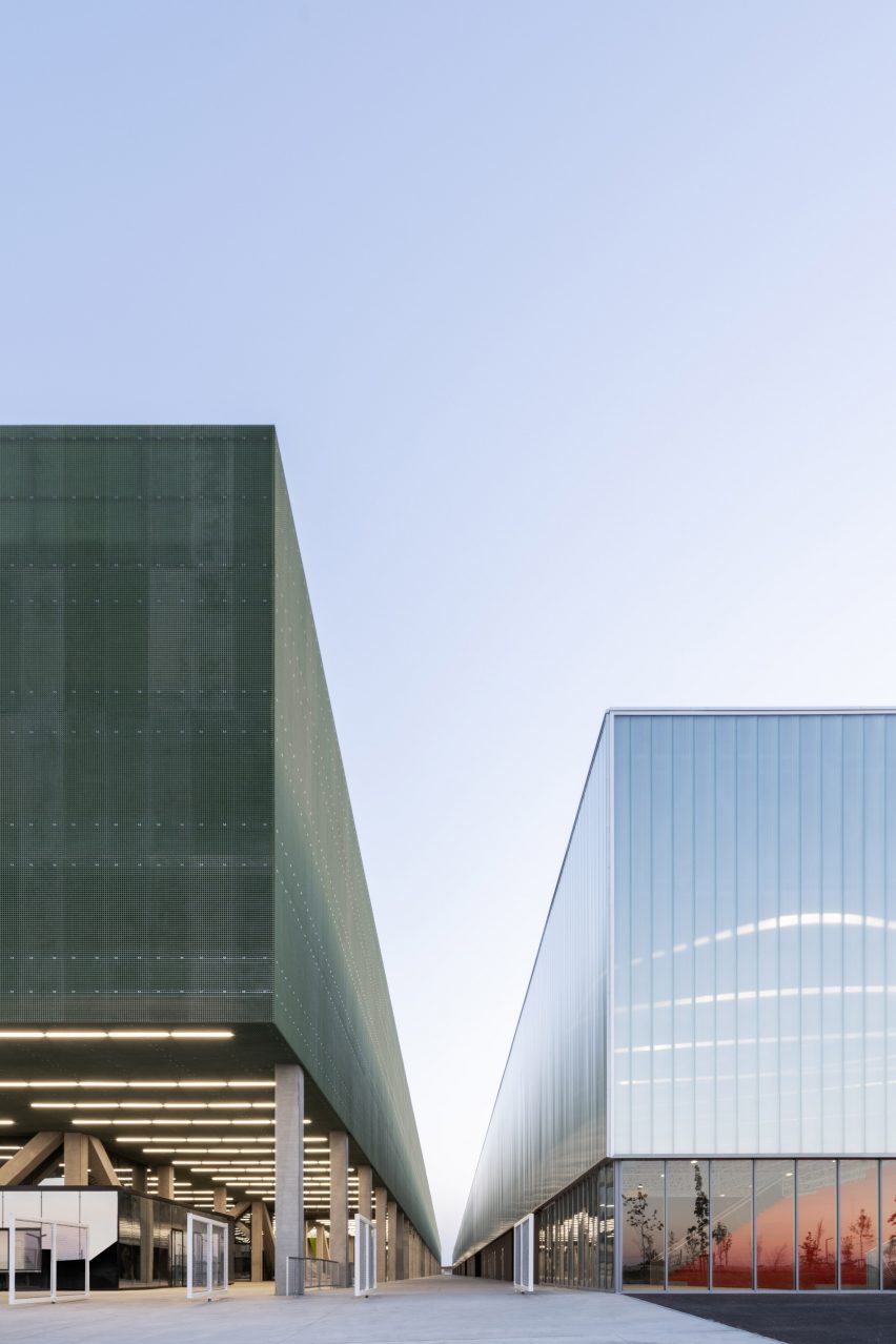 MEETT exhibition centre in Toulouse, France, by OMA