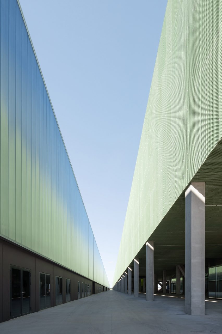 MEETT exhibition centre in Toulouse, France, by OMA