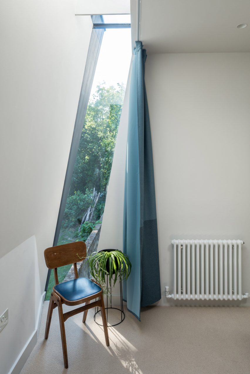 Pitched Black house in South London by Gruff Architects