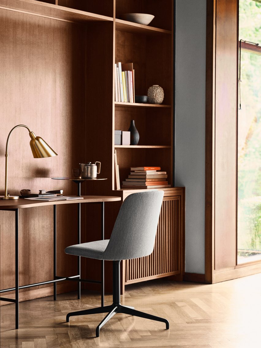 Hee Welling designed the Rely HW13 chair for &tradition