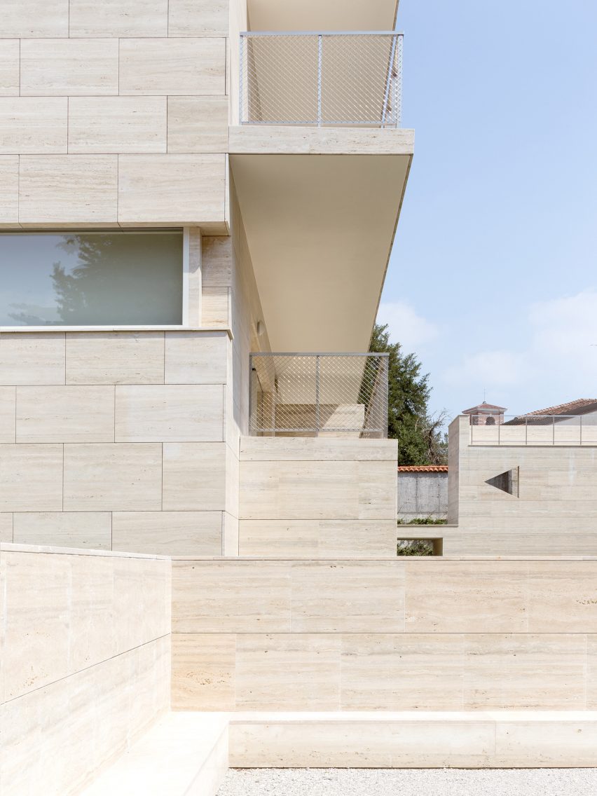 Gallarate housing by Álvaro Siza and COR Arquitectos