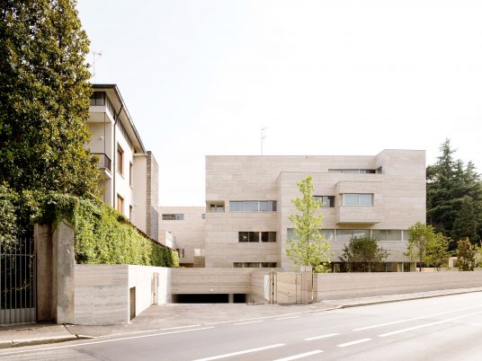 Housing by Álvaro Siza and COR Arquitectos in Gallarate