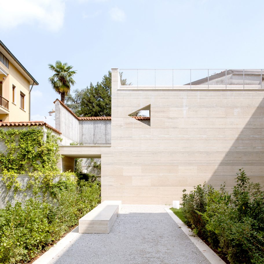 Gallarate housing by Álvaro Siza and COR Arquitectos