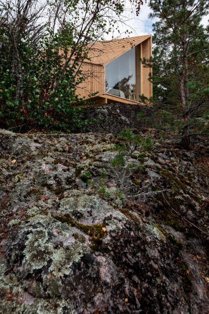 Outside the modular Space of Mind cabin prototype by Studio Puisto