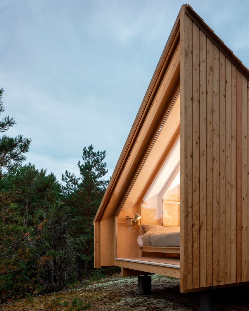 Outside the modular Space of Mind cabin prototype by Studio Puisto