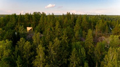 Outside the modular Space of Mind cabin prototype by Studio Puisto