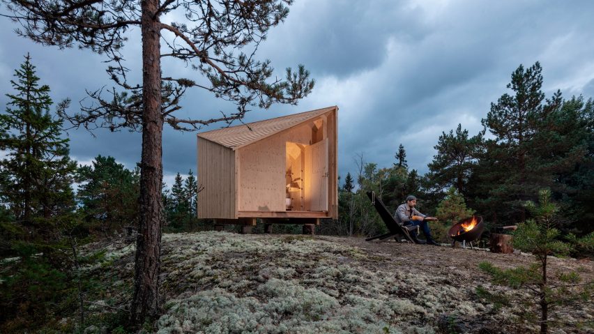 Outside the modular Space of Mind cabin prototype by Studio Puisto