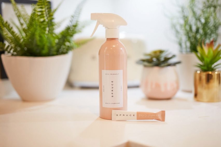 Spruce aluminium refillable bottle and compostable sachets