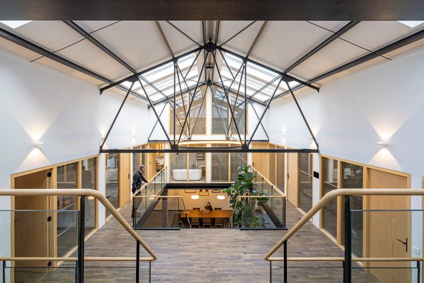 Upper level of The Gymnasium apartment by Robbert De Goede