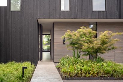 Yo-Ju Courtyard House by Wittman Estes