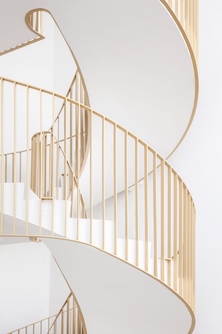 Spiral staircase of Zellige housing in Nantes, France, by Tectône and Tact Architectes