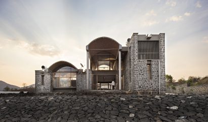 Anupama Kundoo architecture: Shah House, 2003, Brahmangarh, India