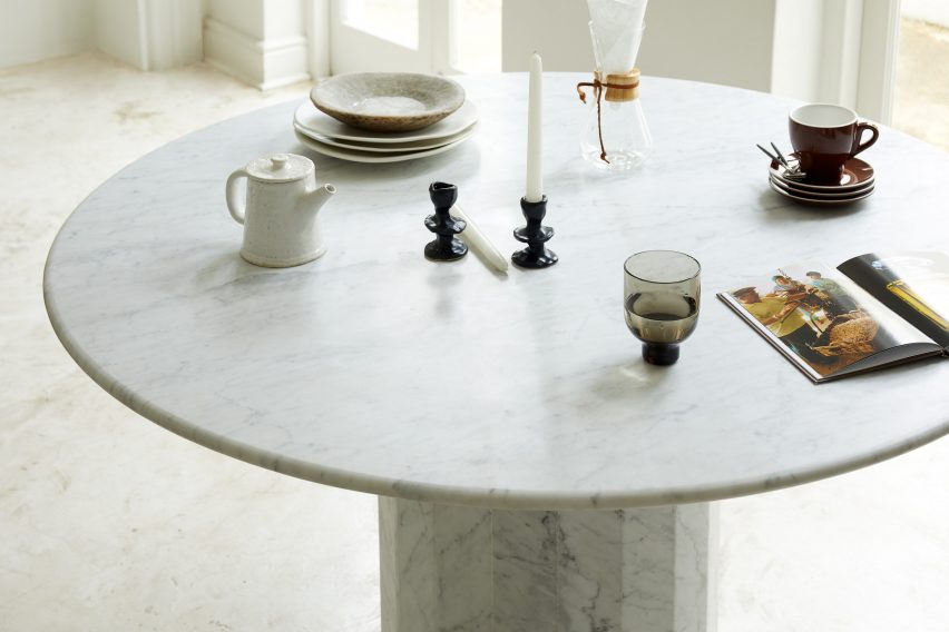 Ashby table by Lemon