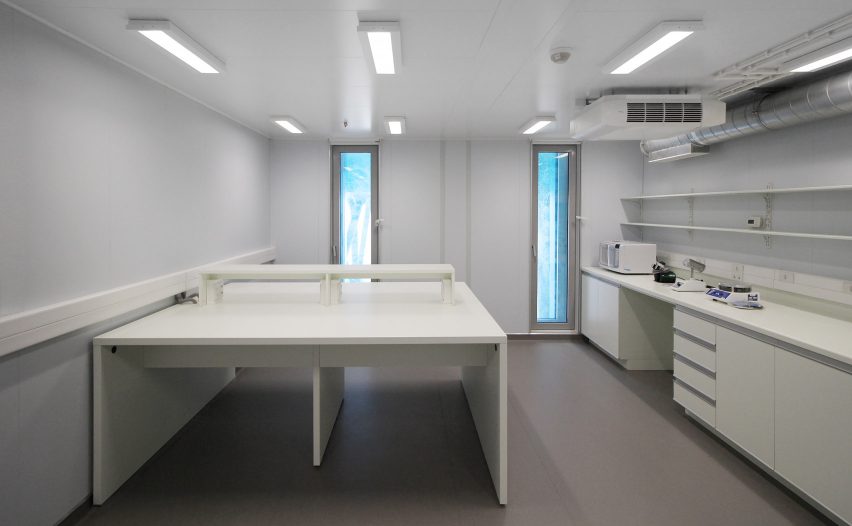 A lab inside the Comandante Ferraz Antartic Station by Estúdio 41 in Antarctica