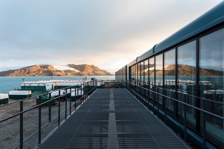 A deck outside the Comandante Ferraz Antartic Station by Estúdio 41 in Antarctica