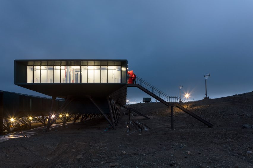 A night view of the Comandante Ferraz Antartic Station by Estúdio 41 in Antarctica