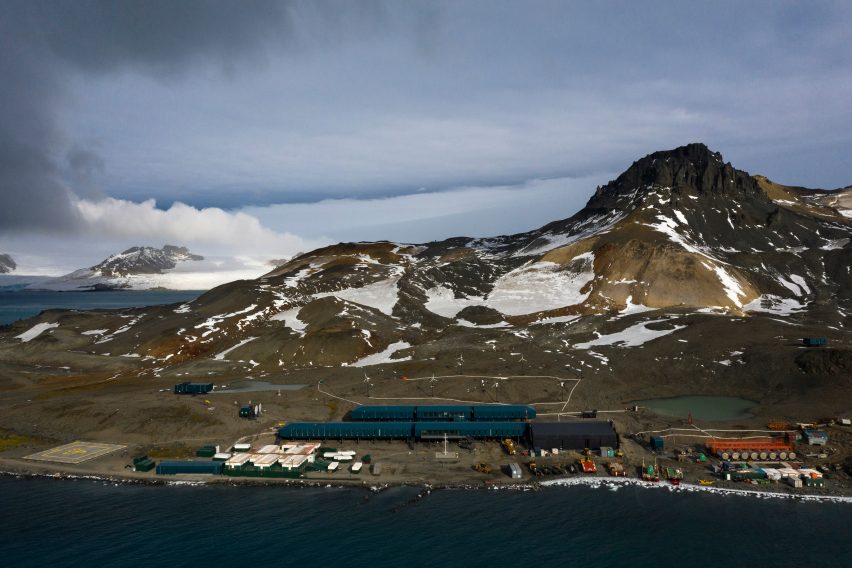 An aerial view of the Comandante Ferraz Antartic Station by Estúdio 41 in Antarctica