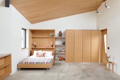 Pull-out furniture in Dutchess County Studio by GRT