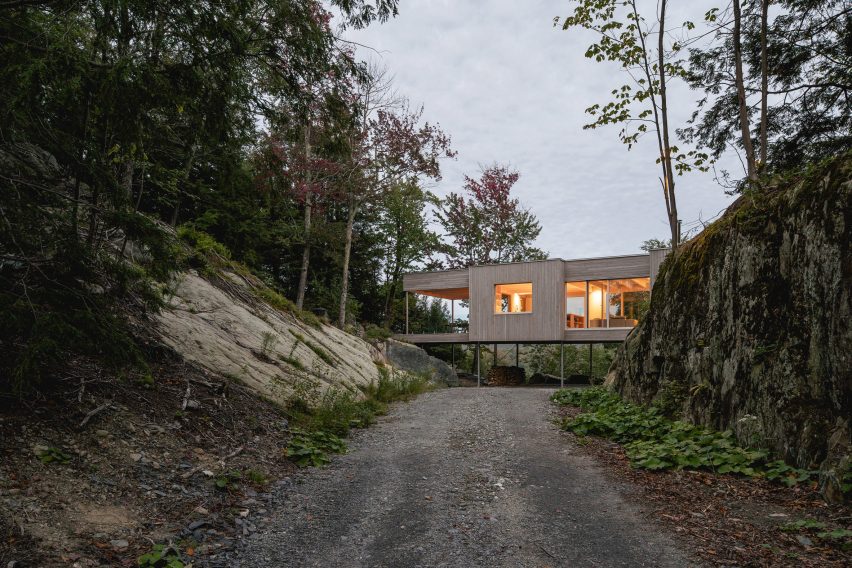 Approach view of Forest House I by Natalie Dionne Architecture