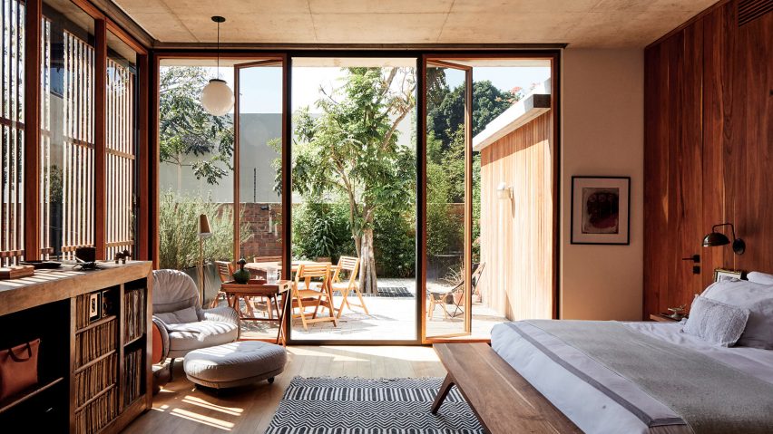 Guadalajara House by Alejandro Sticotti