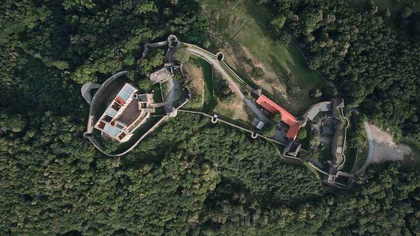 Renovation of Helfštýn Castle in Czech Republic by Atelier-r
