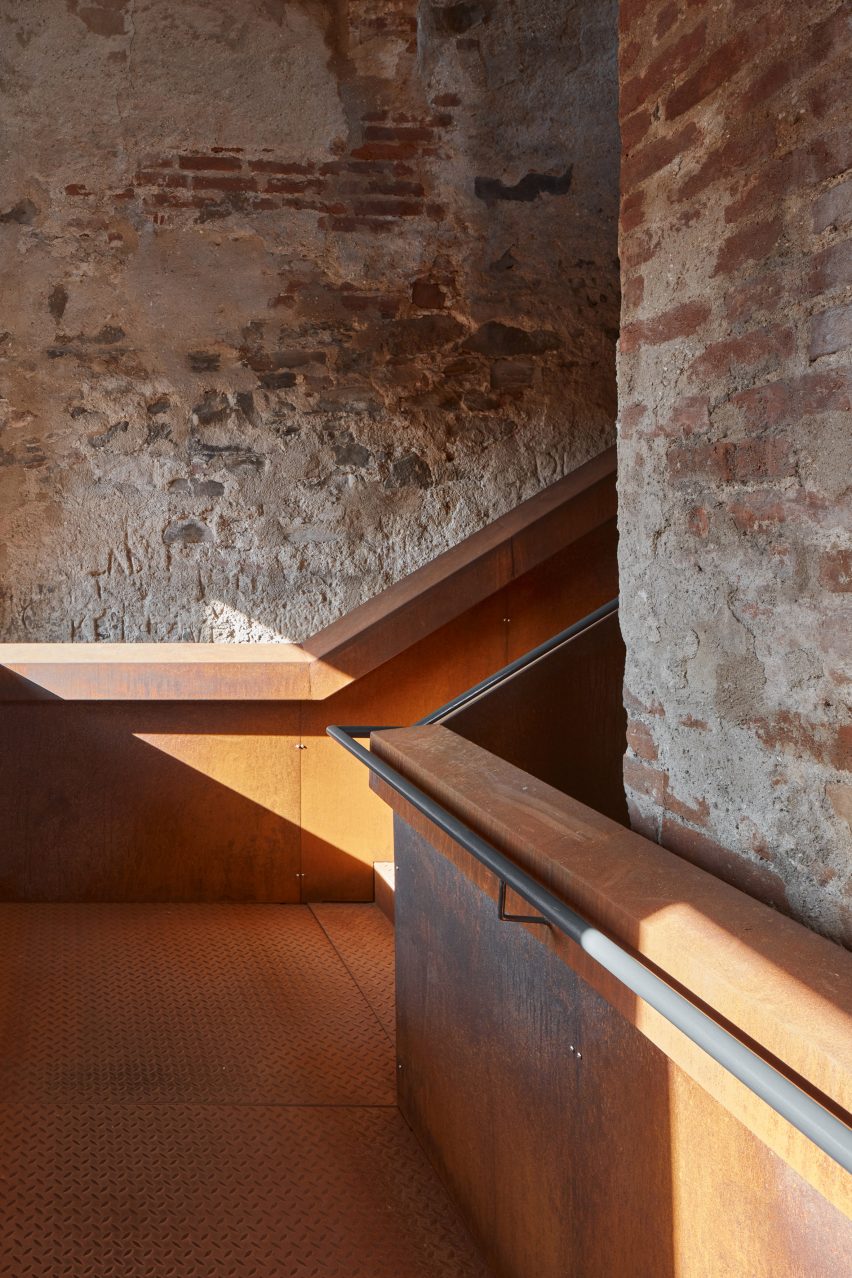 Renovation of Helfštýn Castle in Czech Republic by Atelier-r