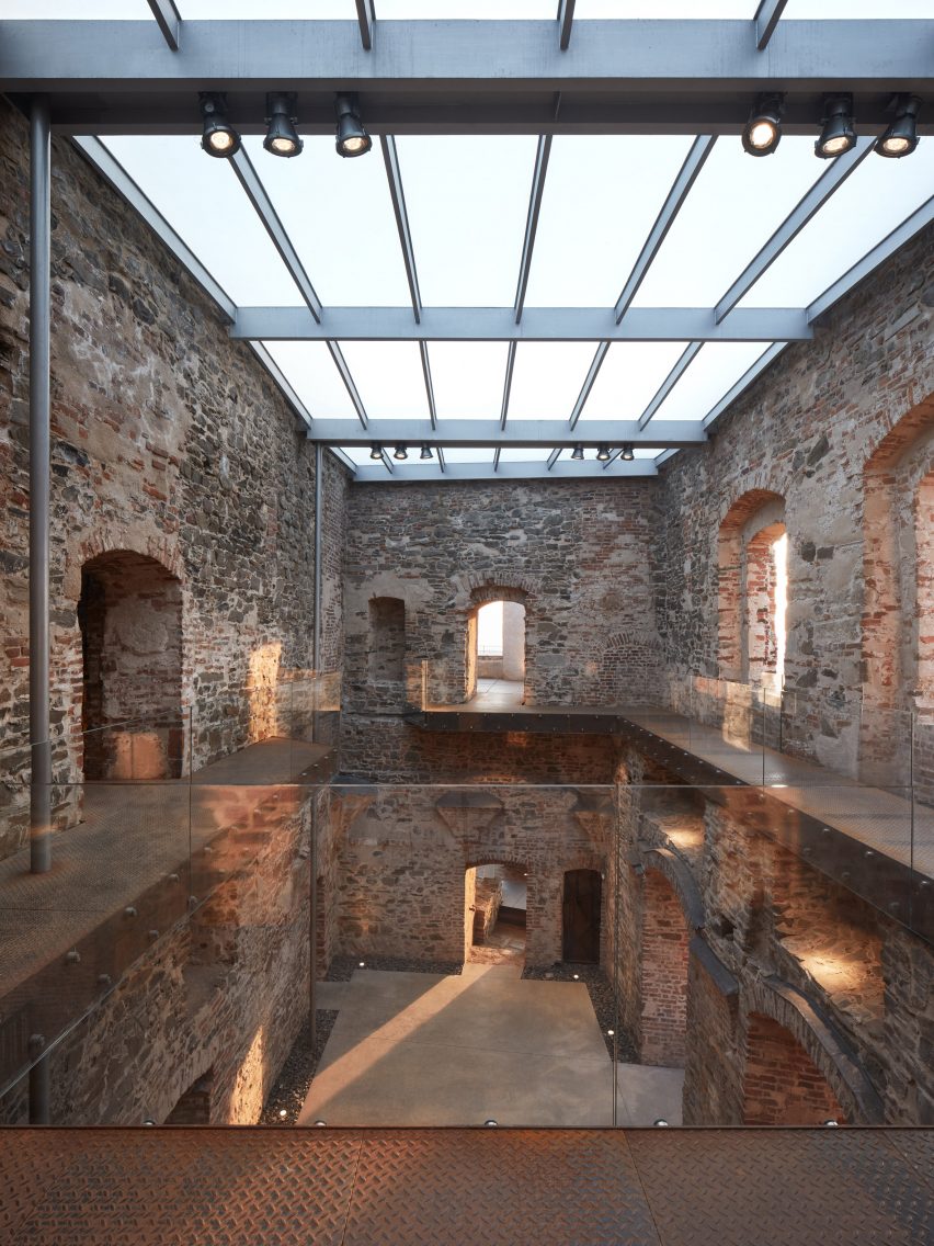 Renovation of Helfštýn Castle in Czech Republic by Atelier-r