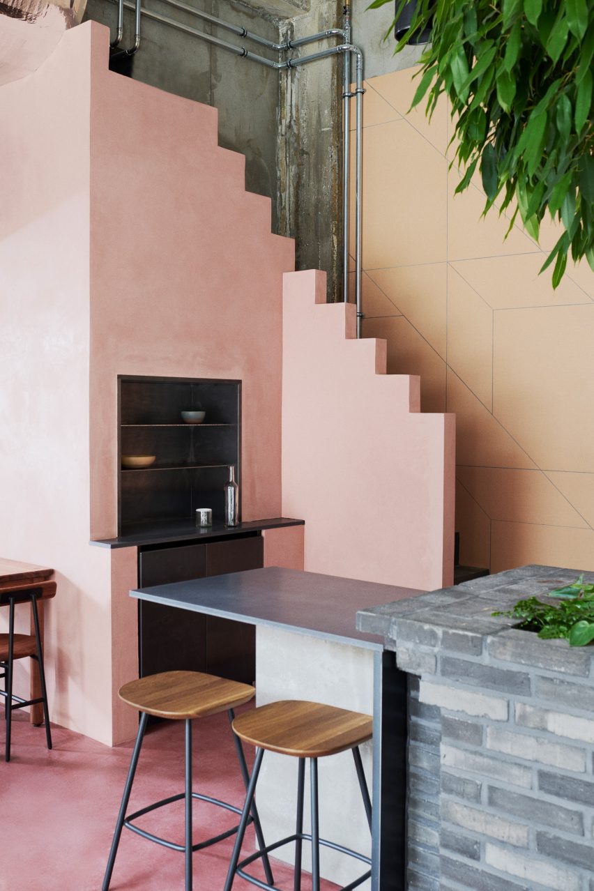 Counter dining at Hija de Sanchez Cantina by OEO Studio