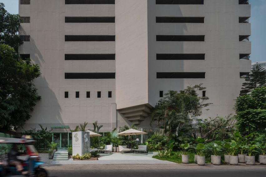 Exterior of Infinity Wellbeing spa in Bangkok