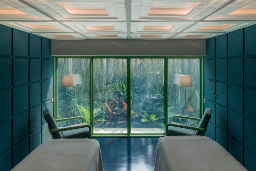 Infinity Wellbeing spa in Bangkok has garden views