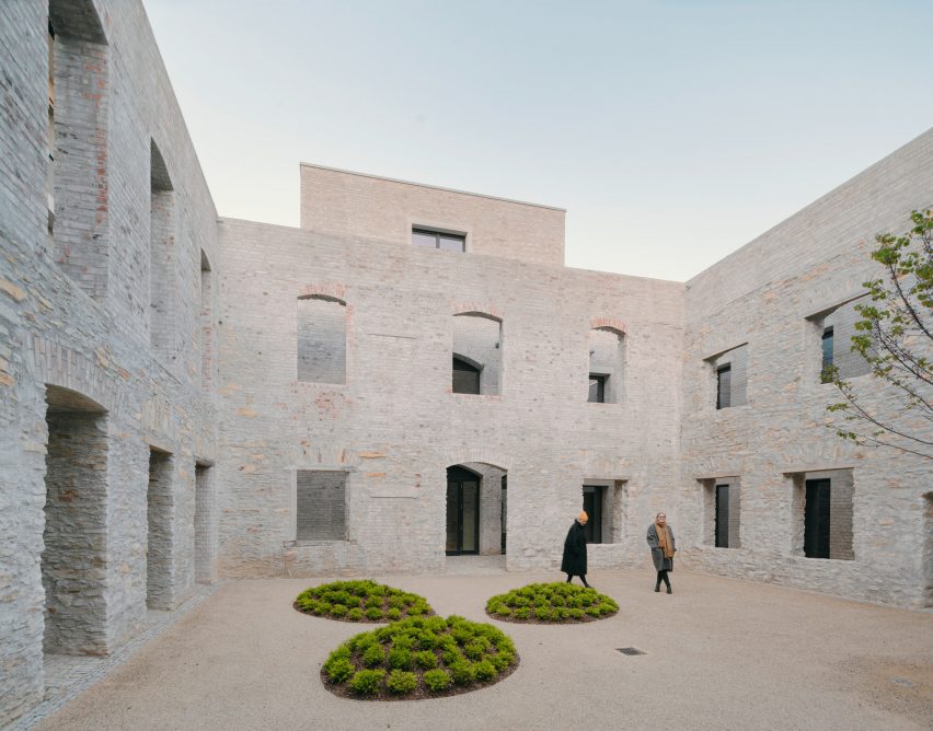 Jacoby Studios by David Chipperfield Architects section a