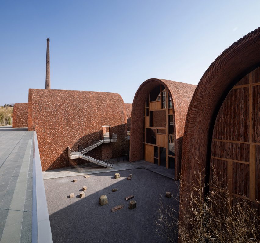 Courtyard of Jingdezhen Imperial Kiln Museum by Studio Zhu-Pei