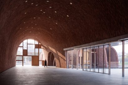 Inside the foyer of Jingdezhen Imperial Kiln Museum by Studio Zhu-Pei