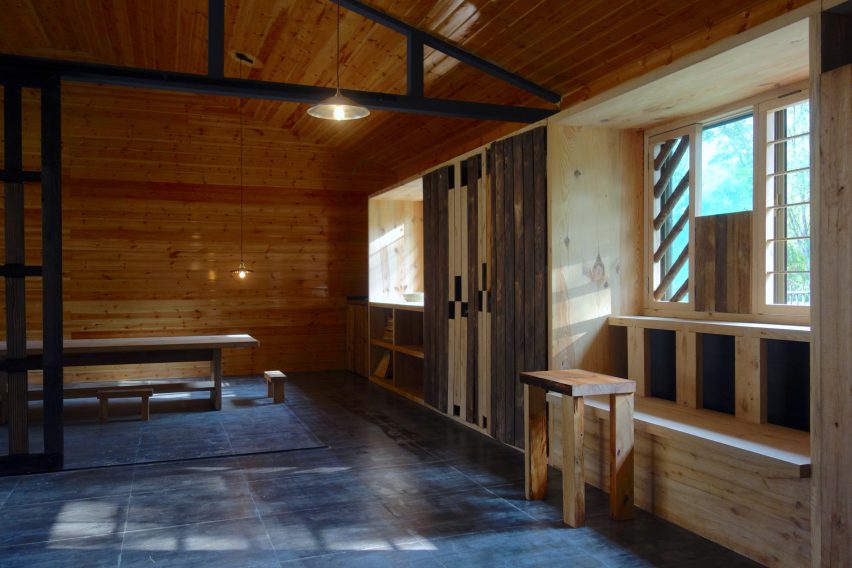 Huo-shui-yuan exhibition centre in Loudi, China has timber interiors