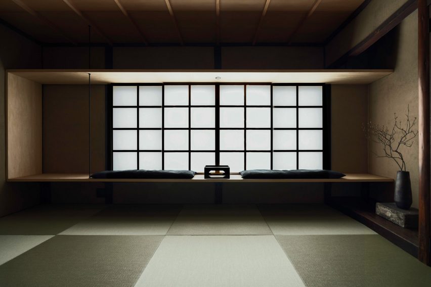 The guestroom inside Maana Kamo guesthouse by Uoya Shigenori