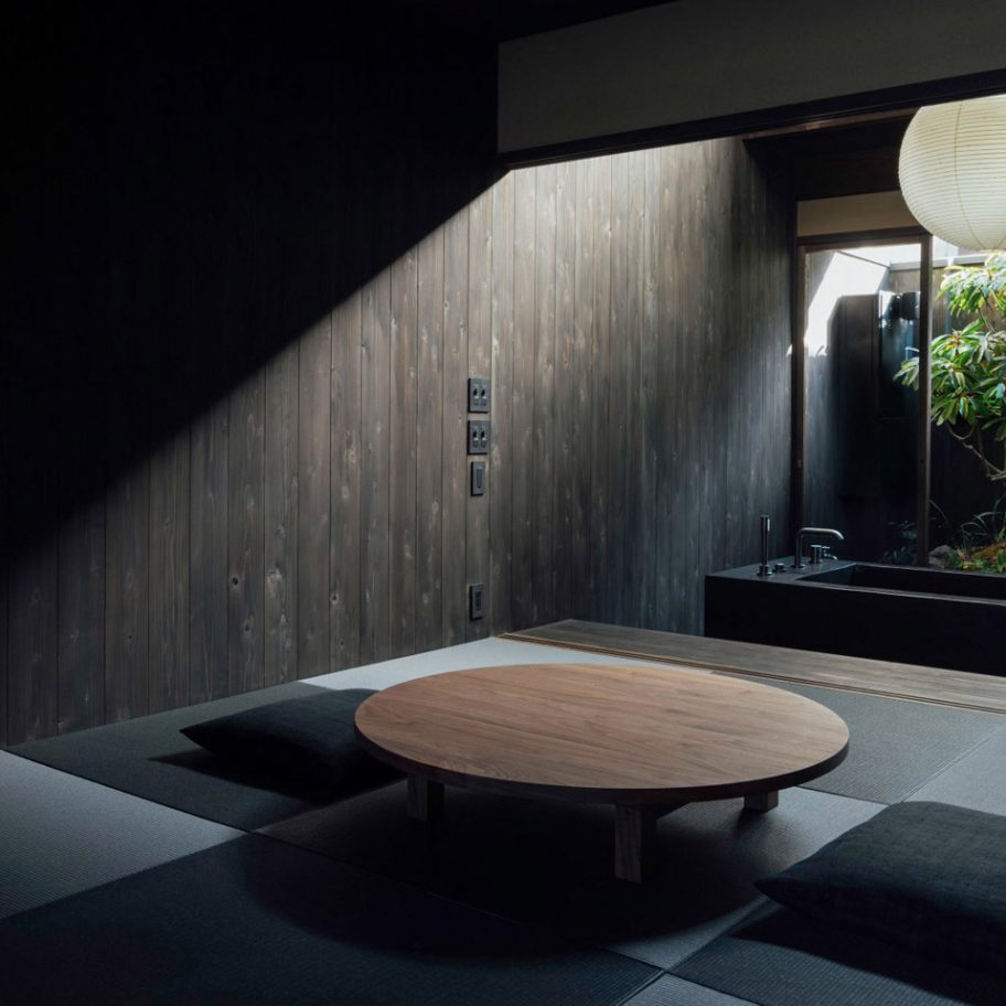 Living room inside Maana Kamo guesthouse by Uoya Shigenori