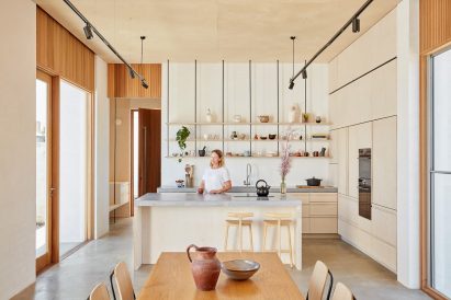Kitchen with hanging open shelves