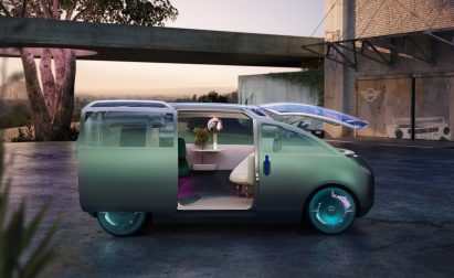 Exterior view of the MINI Vision Urbanaut concept vehicle
