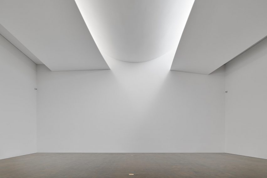 Nancy and Rich Kinder Building by Steven Holl Architects