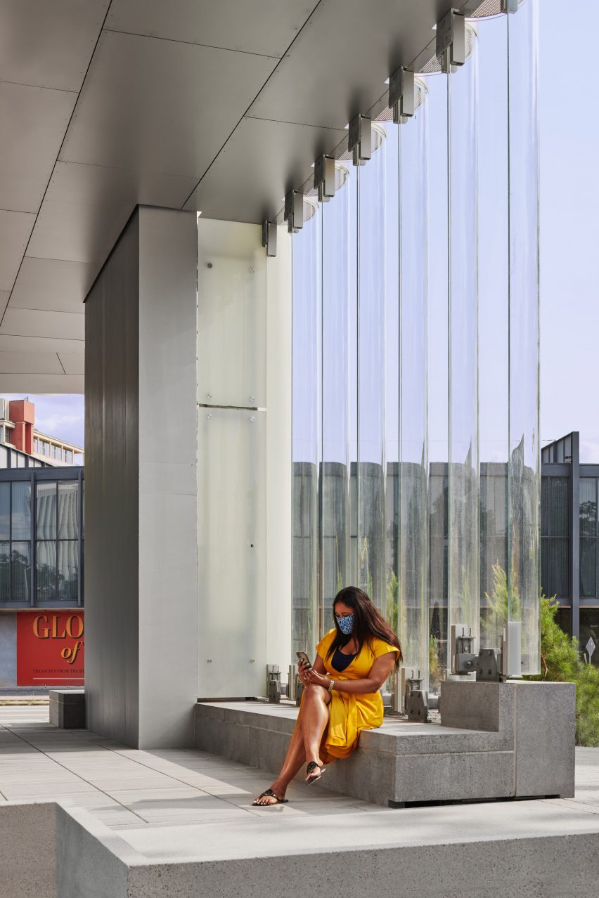 Nancy and Rich Kinder Building by Steven Holl Architects