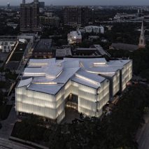 Nancy and Rich Kinder Building by Steven Holl Architects