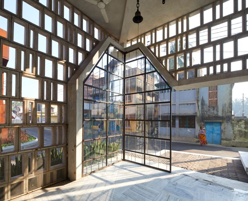 Narayantala Thakurdalan by Abin Design Studio