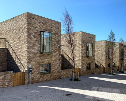 Terraced housing by Peter Barber Architects