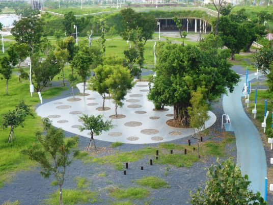 Trees and technology in Phase Shifts Park designed by landscape architects Mosbach Paysagistes in Taichung, Taiwan