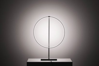 Poise lamp by Robert Dabi can rotate 320 degrees