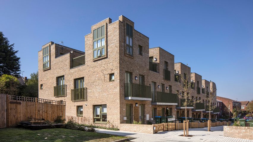 Sandpit Place housing by Peter Barber Architects