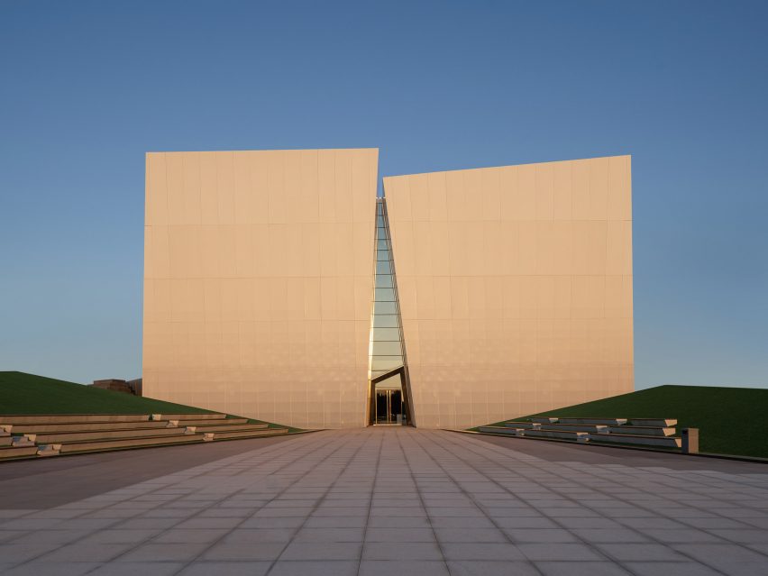 Shuifa Geographic Information Industrial Park Exhibition Center by AOE in China